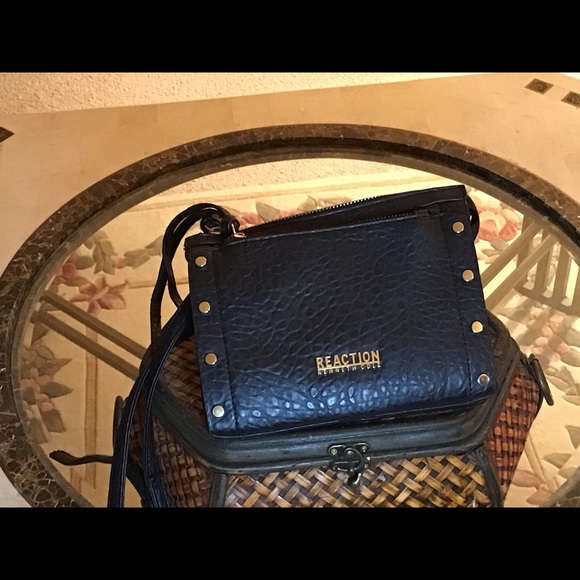 Kenneth Cole Reaction Handbags - KENNETH COLE REACTION LEATHER PURSE